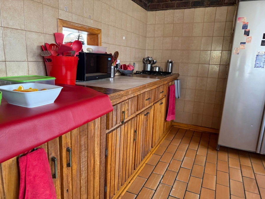 5 Bedroom Property for Sale in Mohadin North West